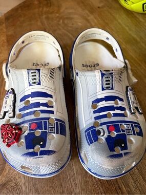 CROCS Kids R2-D2 Inspired White and Blue Clogs